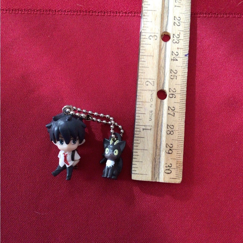 Little anime keychain /figure thing - Picture 4 of 5